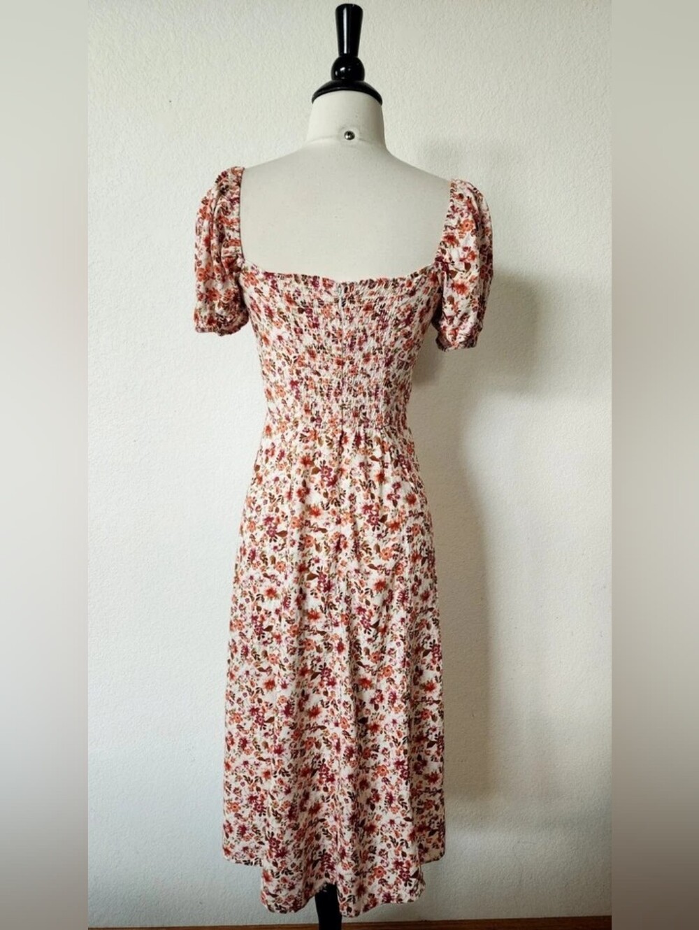 Floral Puff-Sleeve Square Neck Midi Dress in Cream and Red - Picture 3 of 4
